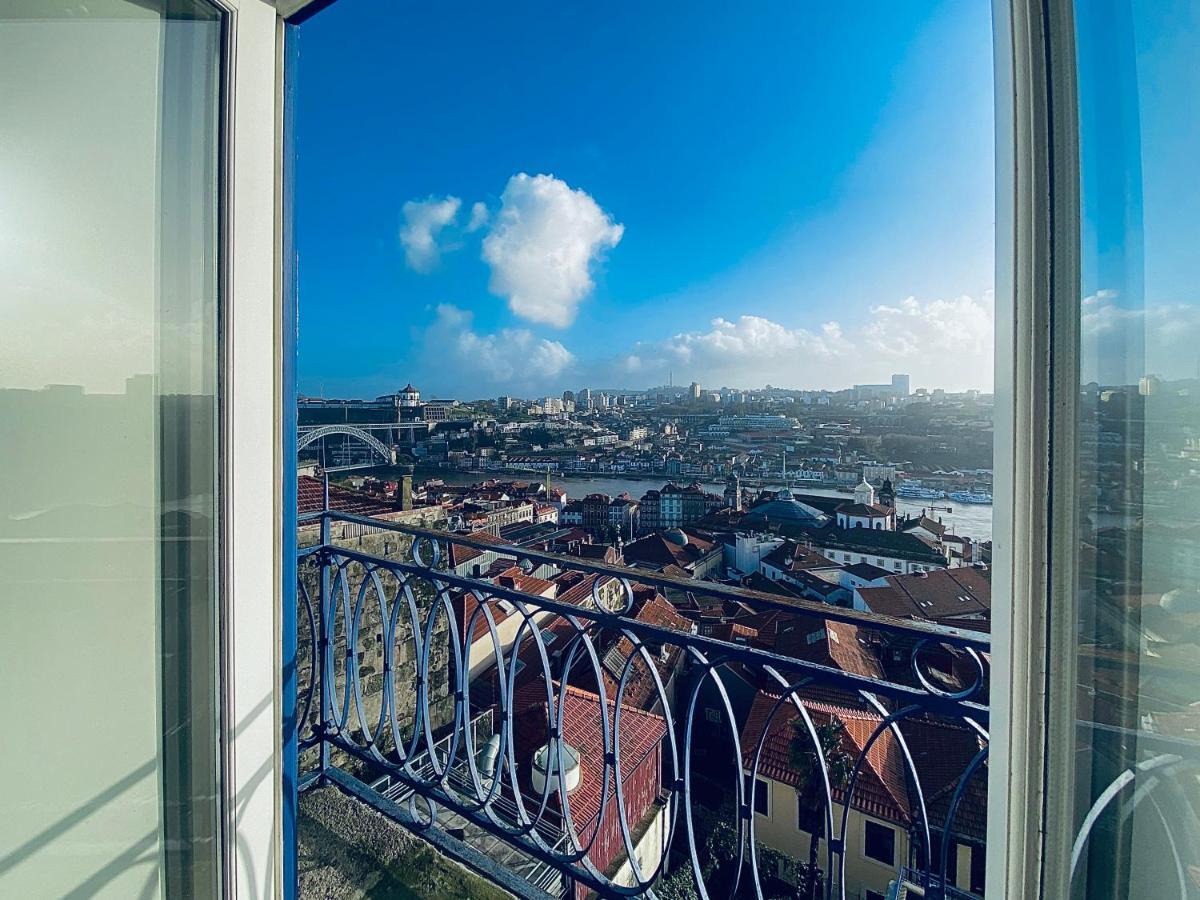 Vitoria'S Terrace Apartments Porto Bagian luar foto